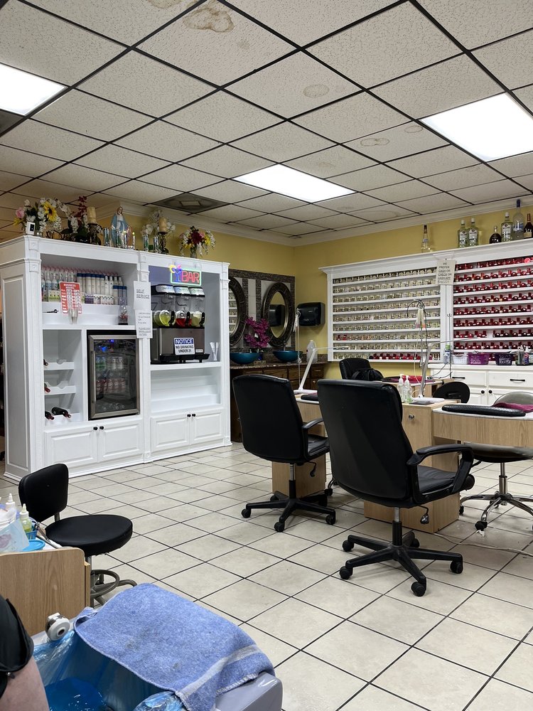 NAIL LACQUER Updated July 2024 15 Photos & 12 Reviews 702 Lobdell