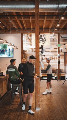 Métier Cycling & Cafe by null