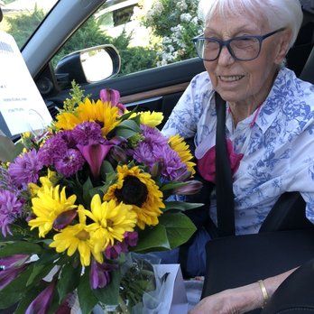 Sarah's Flowers - Florists Near Me - Fullerton, California