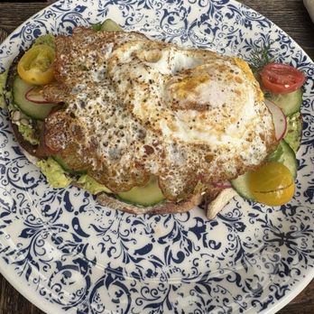 Mediterra Cafe - Avocado Toast with fried egg - Cafes Near Me - Pittsburgh, Pennsylvania