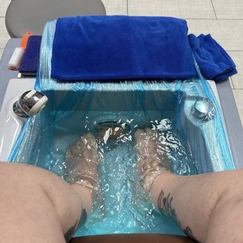 Ideal Nails & Spa - Pre soaking - Nail Salons Near Me - Hopkinton, Massachusetts