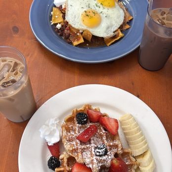 Main Kitchen Cafe - New American Near Me - Granada Hills, California Main Kitchen Cafe - New American Near Me - Granada Hills, California