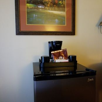 Lake Lawn Resort - Coffee, and fridge for leftovers or drinks ect... - Resorts Near Me - Delavan, Wisconsin Lake Lawn Resort - Coffee, and fridge for leftovers or drinks ect... - Resorts Near Me - Delavan, Wisconsin