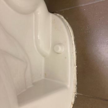 Sonesta Simply Suites Phoenix Glendale - Side of toilet - Hotels Near Me - Phoenix, Arizona