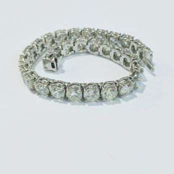Ron's Diamond - Diamond Tennis Bracelet - Jewelry Near Me - Miami, Florida Ron's Diamond - Diamond Tennis Bracelet - Jewelry Near Me - Miami, Florida