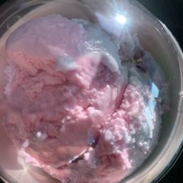 Cotton candy ice cream! Cotton candy ice cream!