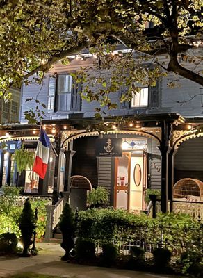 Maison Bleue Bistro by null
