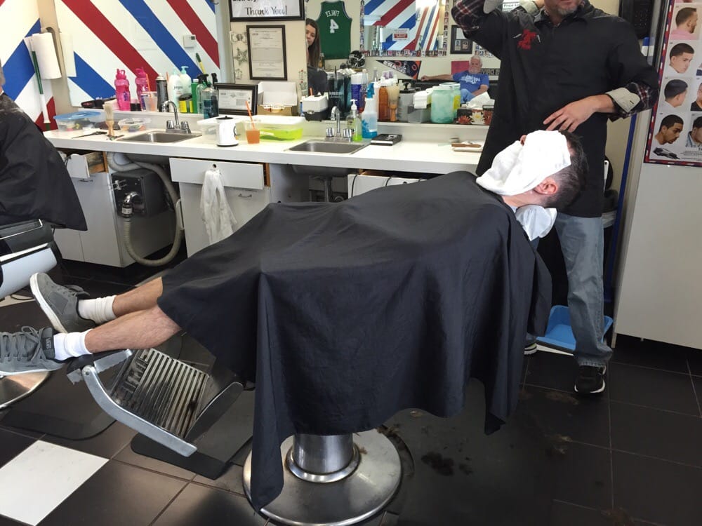 BARRY’S BARBER SHOP Updated September 2024 13 Photos & 21 Reviews