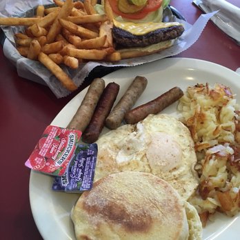 Cindy B's Cafe - a plate of breakfast food - Coffee & Tea Near Me - Murphysboro, Illinois