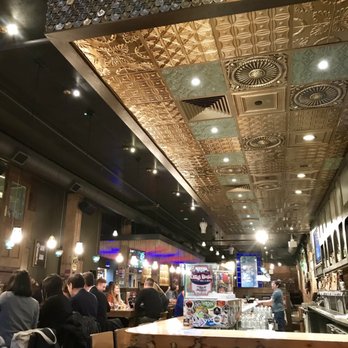 Oskar Blues - Denver - Bar scene - Brewpubs Near Me - Denver, Colorado Oskar Blues - Denver - Bar scene - Brewpubs Near Me - Denver, Colorado