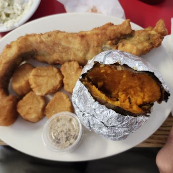 220 Seafood - Seafood Near Me - Henderson, North Carolina