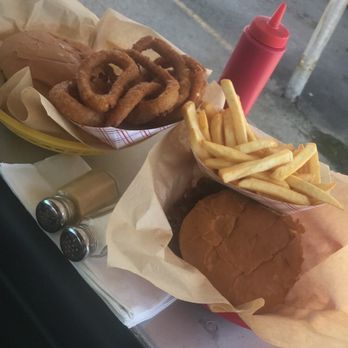 Theo's Drive-In - Bacon cheeseburger, fries, fried steak sandwich & onion rings - Fast Food Near Me - Grand Prairie, Texas