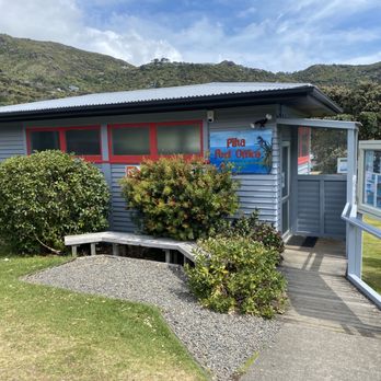 Piha Domain Camp - Local post office before entrance of camp site. - Surf Lifesaving Near Me - Piha, AUK