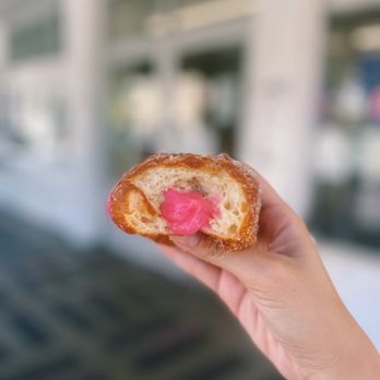Leonard's Bakery - Guava Malasada - Bakeries Near Me - Honolulu, Hawaii Leonard's Bakery - Guava Malasada - Bakeries Near Me - Honolulu, Hawaii