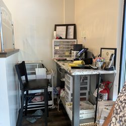 What is this junk? And why is it at the hostess station?