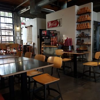 MoonDog - Inviting space - Vietnamese Near Me - Louisville, Kentucky
