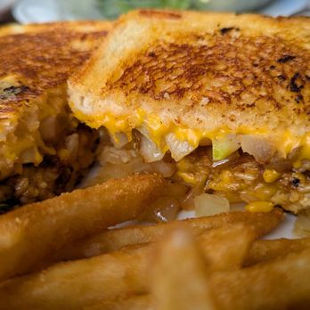 Ryderz Restaurant - Patty Melt with veggie patty and fries - New American Near Me - Oakdale, California