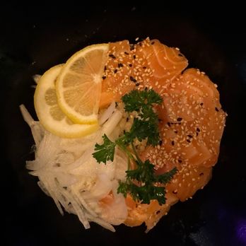 Tokyo Eats - Sake don (Salmon rice bowl) - Ramen Near Me - Fullerton, California Tokyo Eats - Sake don (Salmon rice bowl) - Ramen Near Me - Fullerton, California