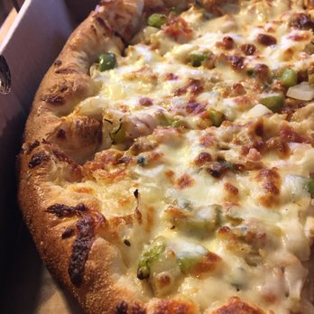 College Pizza - Clams Casino - Pizza Near Me - New London, Connecticut
