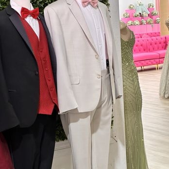 Moda 2000 - Suits - Women's Clothing Near Me - Anaheim, California