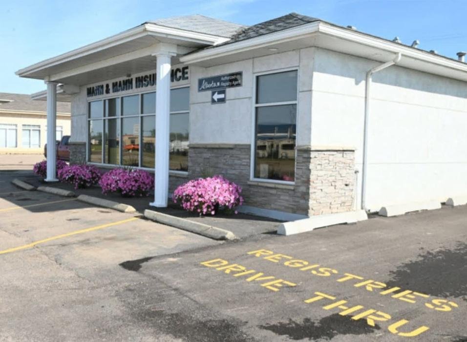 REGISTRIES 9806 Rainbow Boulevard, High Level, Alberta Registration