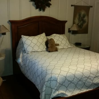 Gables Cedar Creek Inn - Birch room. First time here. - Hotels Near Me - Twain Harte, California Gables Cedar Creek Inn - Birch room. First time here. - Hotels Near Me - Twain Harte, California