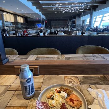 American Airlines Soho Lounge - Airport Lounges Near Me - Queens, New York American Airlines Soho Lounge - Airport Lounges Near Me - Queens, New York