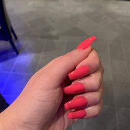 Dip manicure by Van