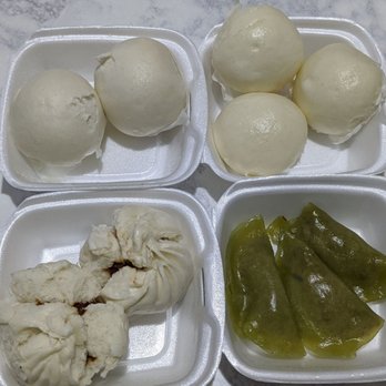 Kon Chau Restaurant - Top to bottom: egg custard bun, lotus seed paste bun, steamed roasted pork bun, green tea and mushroom dumpling - Dim Sum Near Me - Miami, Florida Kon Chau Restaurant - Top to bottom: egg custard bun, lotus seed paste bun, steamed roasted pork bun, green tea and mushroom dumpling - Dim Sum Near Me - Miami, Florida