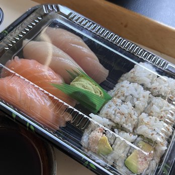 Miya Sushi - Snow crab roll - Sushi Bars Near Me - Valley Village, California Miya Sushi - Snow crab roll - Sushi Bars Near Me - Valley Village, California