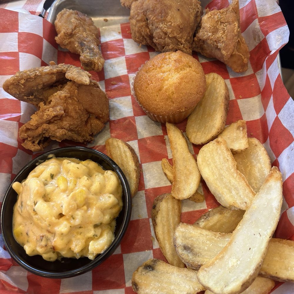 Famous Dave's Bar-B-Que - 3 Piece Fried Chicken - Barbeque Near Me - Laurel, Maryland Famous Dave's Bar-B-Que - 3 Piece Fried Chicken - Barbeque Near Me - Laurel, Maryland