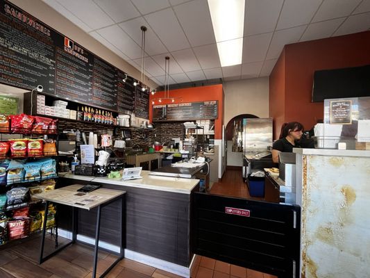 Lou's Cafe by null
