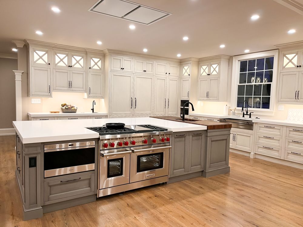 KENWOOD KITCHENS & BATHS Updated September 2024 31 Photos 8835