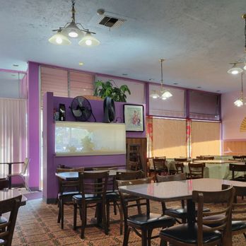 Great Wall Restaurant - Decor - Chinese Near Me - San Leandro, California Great Wall Restaurant - Decor - Chinese Near Me - San Leandro, California