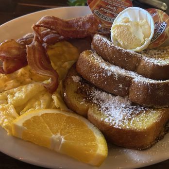 Foxy's Restaurant - Diners Near Me - Glendale, California