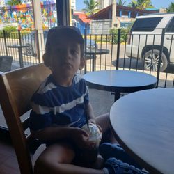 Starbucks - Sunday Starbucks run for a coffeless Frappuccino for #JoseLuisLeyson he's 4 going on 14.......!