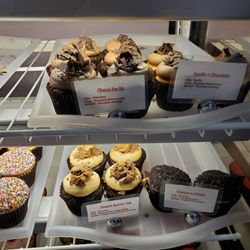 Smallcakes Cupcakery - Marietta - Cupcake close-up