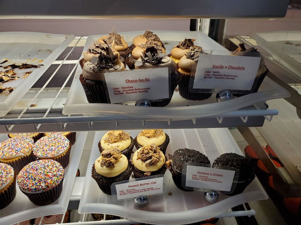 SMALLCAKES CUPCAKERY MARIETTA Updated October 2024 54 Photos & 68