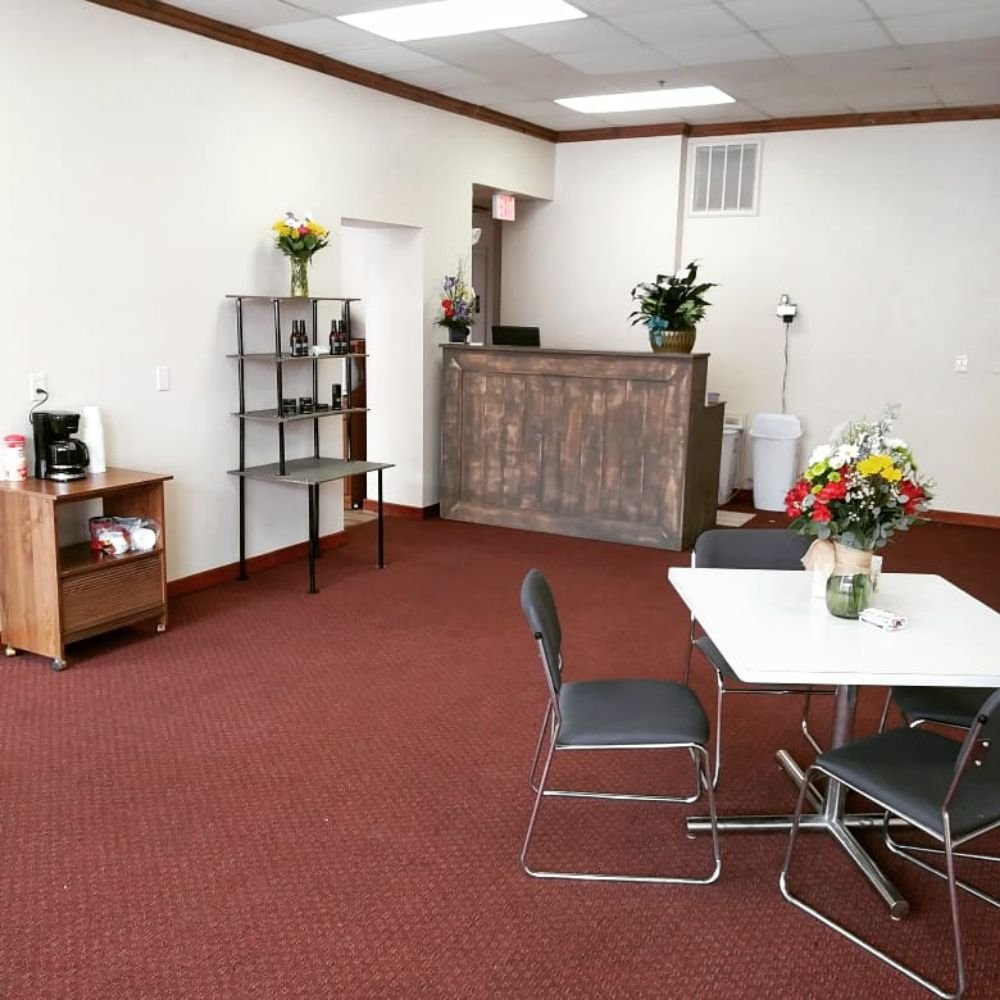 BLADES & FADES BARBER STUDIO Updated August 2024 18 Photos 206 E