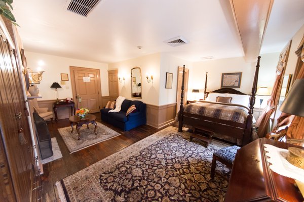 Thomas Bond House by null