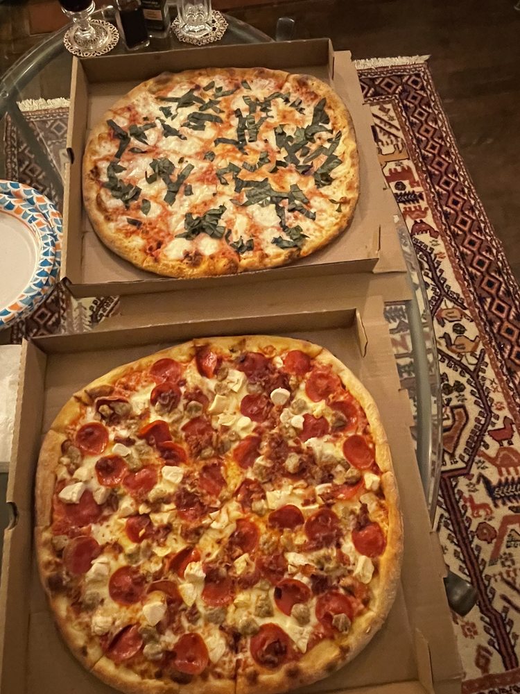 TOMATOES PIZZERIA Updated October 2024 16 Photos & 70 Reviews