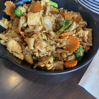 Pure Thai - Chicken PAD SEE-IW NOODLES - Thai Near Me - San Diego, California Pure Thai - Chicken PAD SEE-IW NOODLES - Thai Near Me - San Diego, California