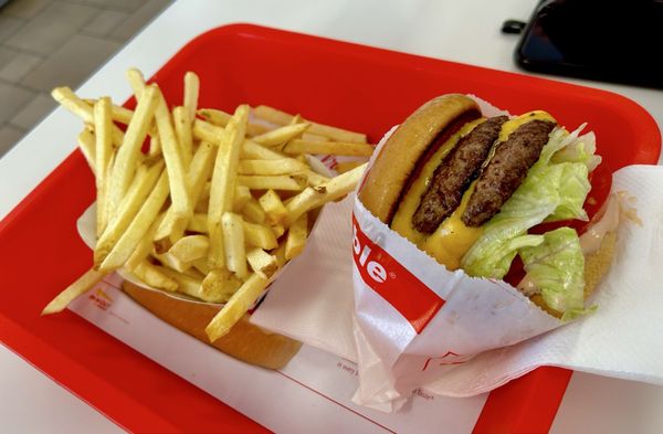 In-N-Out Burger by null
