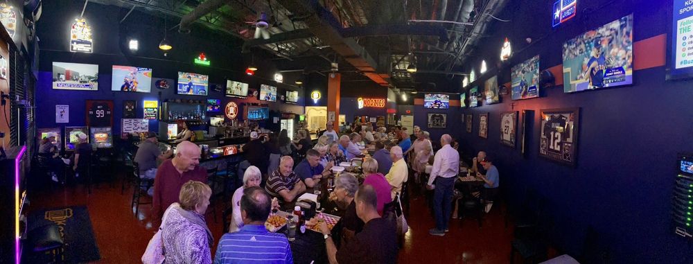 Koozies Sports Bar and Grill Image