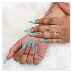 Classic Nails - Coffin nails with designs
