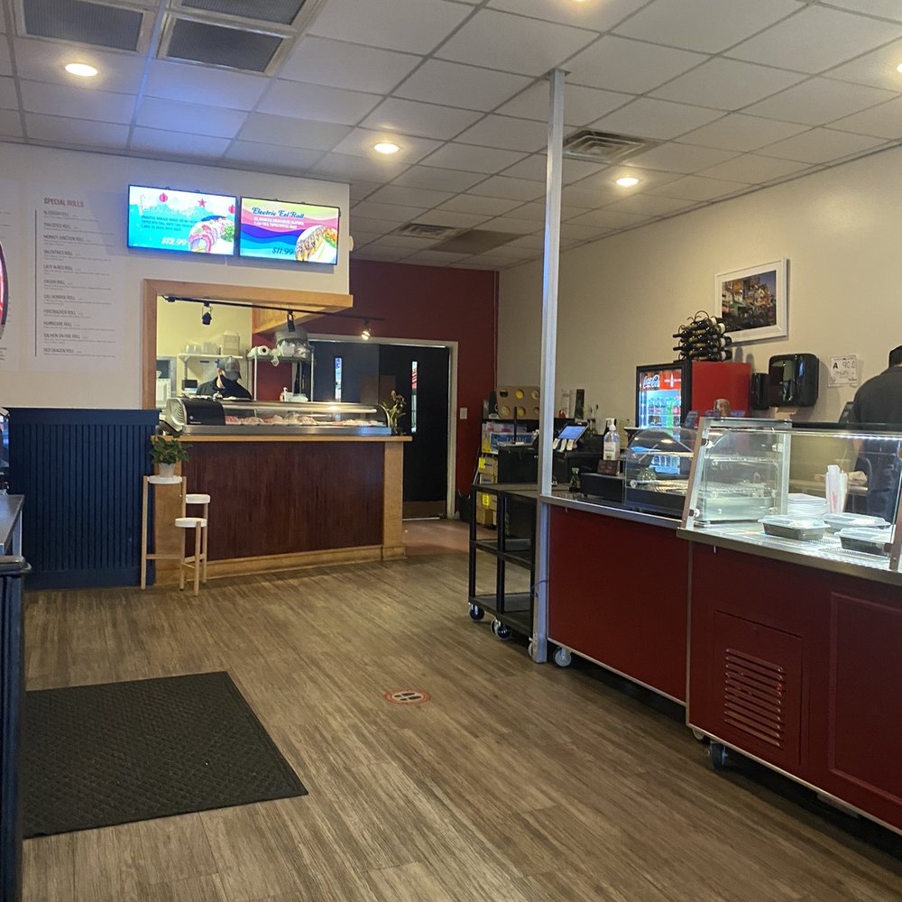 Chow Thai - Inside view from a booth - Thai Near Me - Wilmington, North Carolina Chow Thai - Inside view from a booth - Thai Near Me - Wilmington, North Carolina