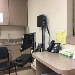 Stony Brook Kidney Cntr - Patient check up room