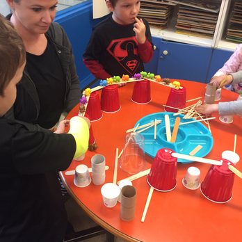 Kirkland Co-Operative Pre-School - Science time in Group III - Elementary Schools Near Me - Kirkland, Washington
