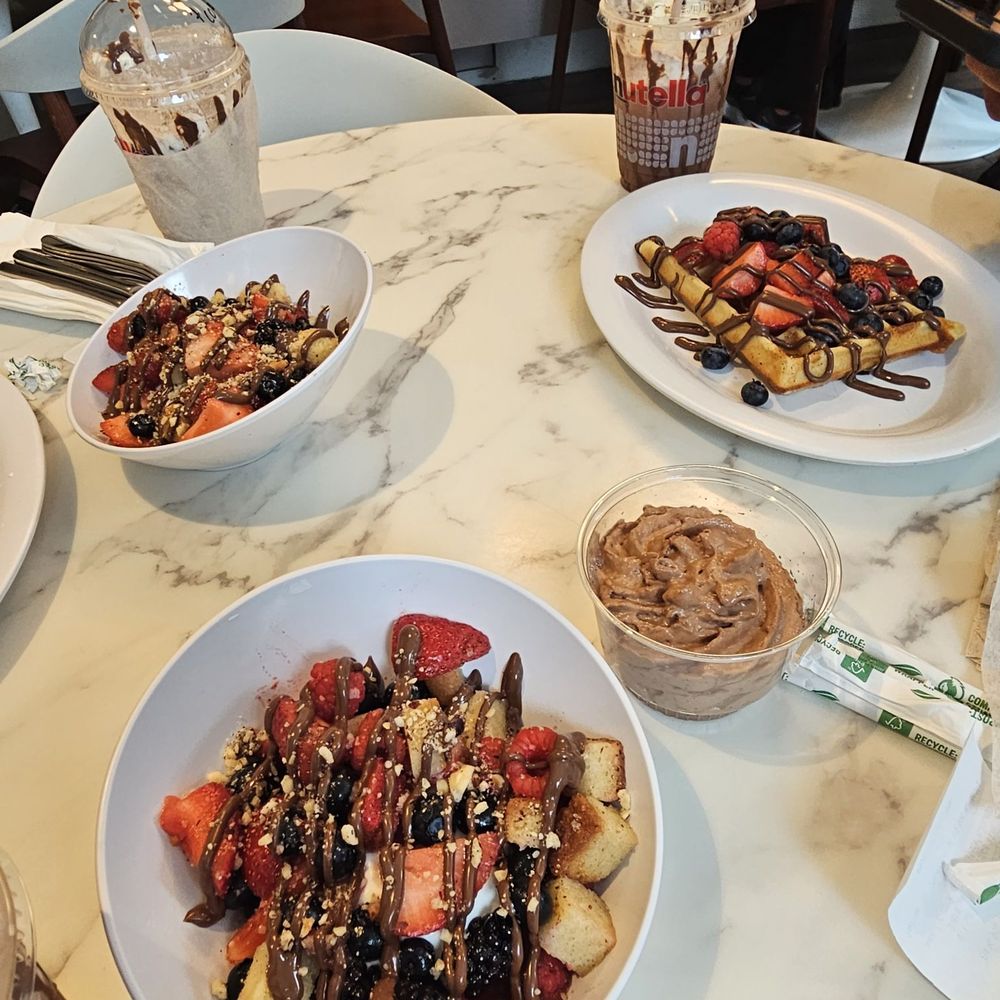 Nutella Cafe - Deliciousness Nutella overload - Desserts Near Me - Chicago, Illinois Nutella Cafe - Deliciousness Nutella overload - Desserts Near Me - Chicago, Illinois