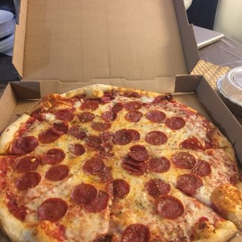 Renna's Pizza - Pizza Near Me - Neptune Beach, Florida Renna's Pizza - Pizza Near Me - Neptune Beach, Florida
